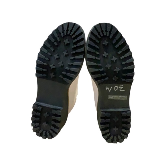 DV by Dolce Vita 🆕 Rielle Lug Wedge Bootie White - Picture 7 of 8